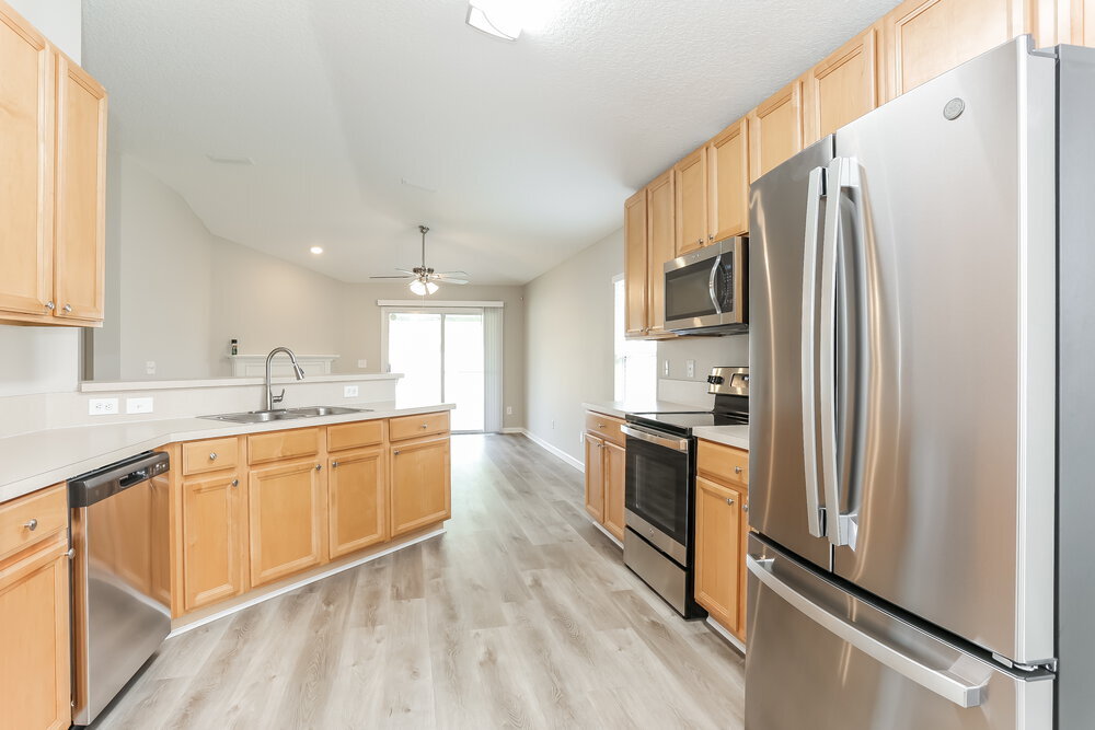 Building Photo - 1725 Saw Lake Drive