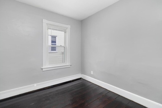 Building Photo - 748-750 Atwells Avenue