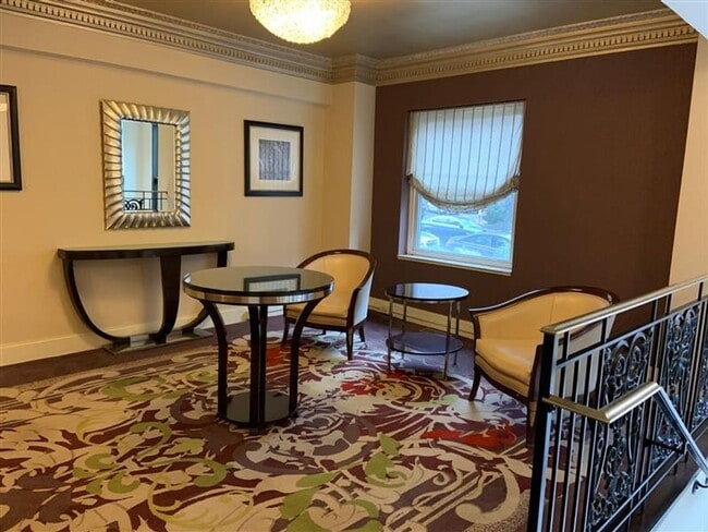 Building Photo - Kalorama Neighborhood Studio Apartment for Rent W/Stacked Washer & Dryer In Unit, Bike Storage, &...