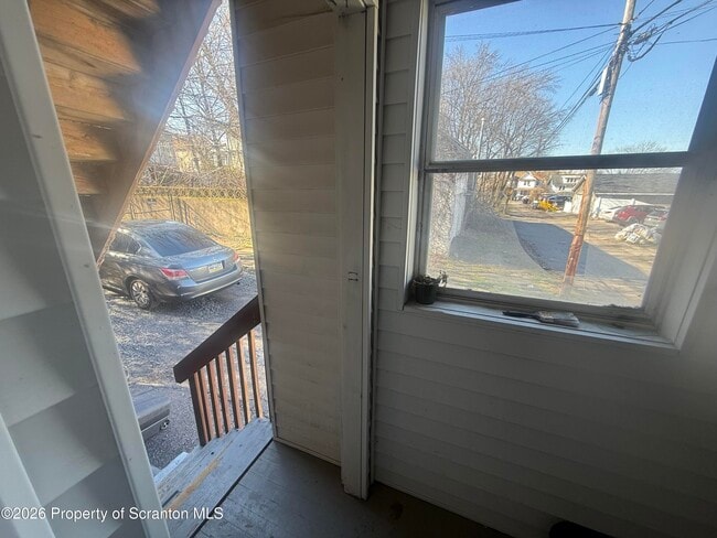 Building Photo - 1614 Linden St