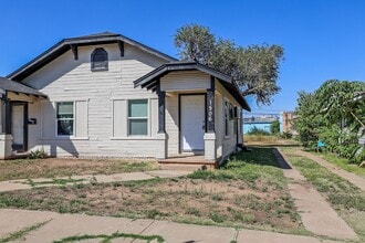 Building Photo - 1506 SW 11th Ave