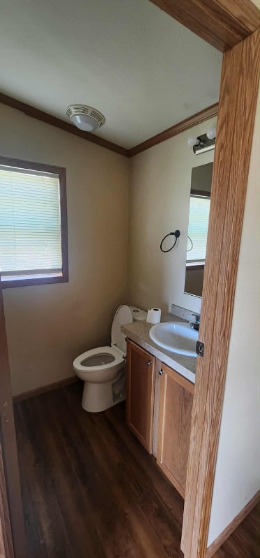 Building Photo - 500 N Walnut St