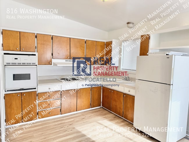 Building Photo - 816 Washington-