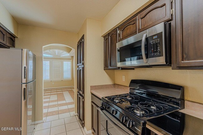 Building Photo - 1317 Amber Morgan Dr