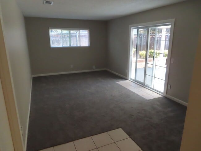 Building Photo - Four Bedroom Home in Oceanside