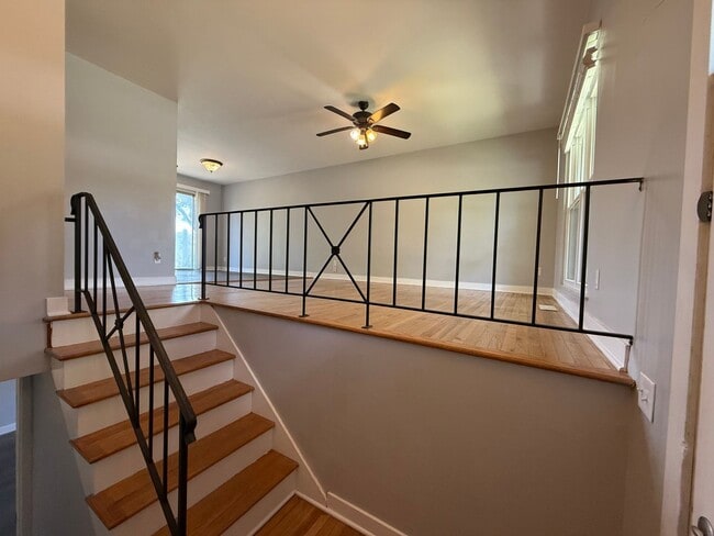 Building Photo - Bi-Level House for Rent in Ellettsville, IN