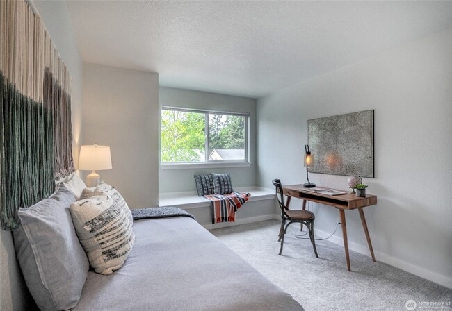 Building Photo - 2bd/1ba Kirkland Condo