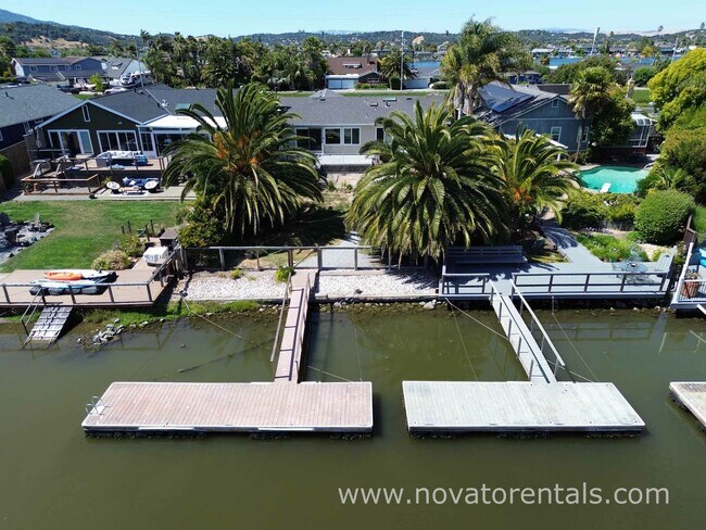 Building Photo - 986 Bel Marin Keys Blvd