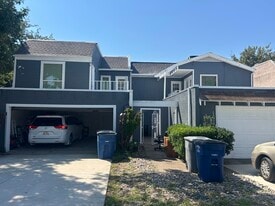 Building Photo - 10528 Las Brisas Dr