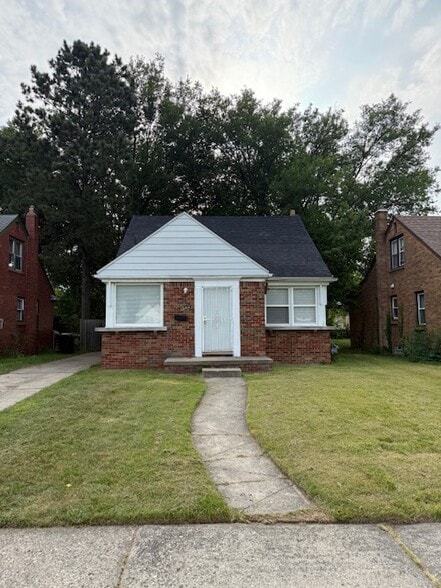Primary Photo - 18412 Glastonbury Rd