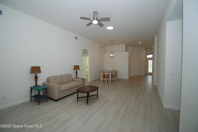 Building Photo - 626 Brockton Way