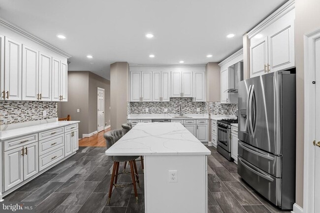 Building Photo - 6924 Stanwick Square