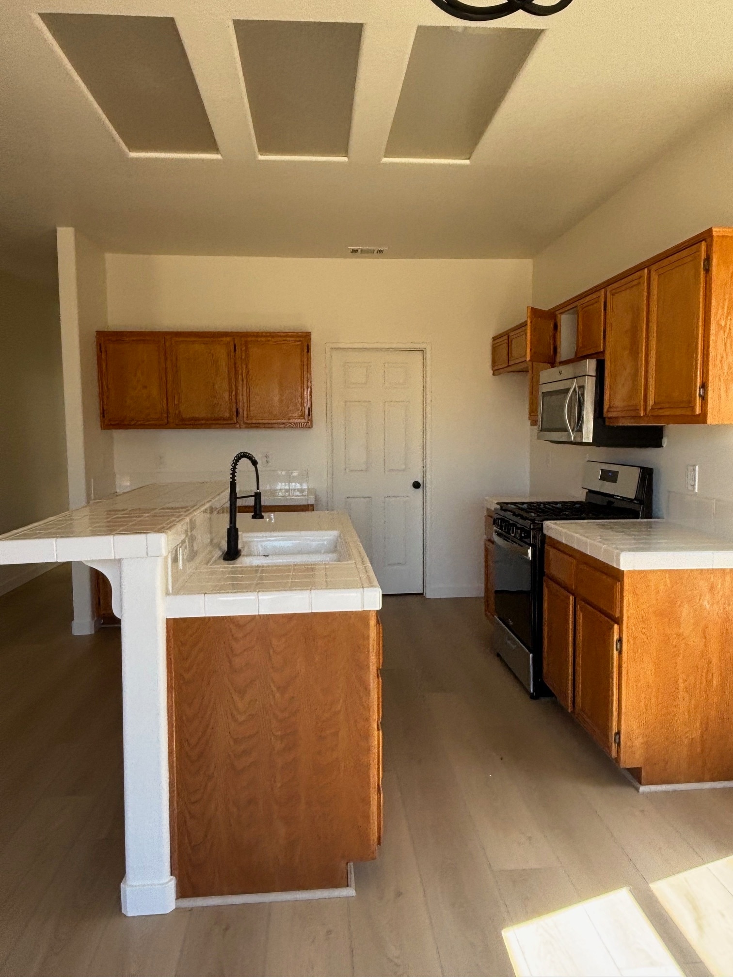 Building Photo - 13254 Sandia Cir