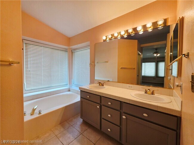 Building Photo - 8213 Arch Bay Ln