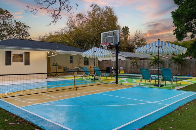 Building Photo - 84 21st Terrace SE