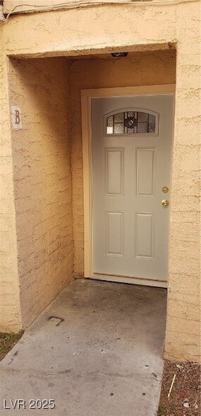 Building Photo - 5136 Golden Ln