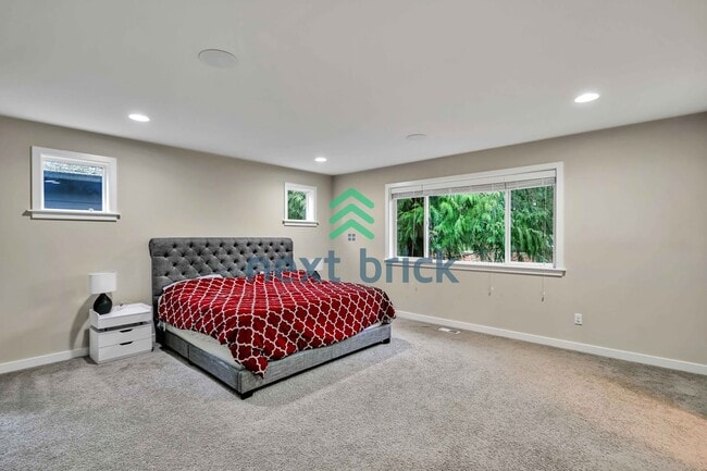 Building Photo - Stunning 4-Bedroom, 3-Bathroom East-Facing Cul-De-Sac Home in Laterra Estates