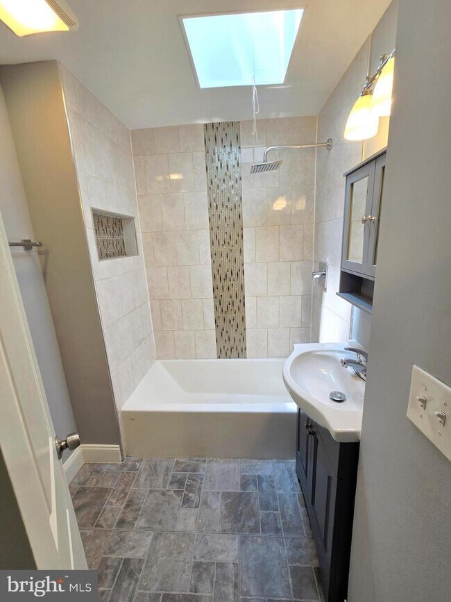 Building Photo - 3736 Elmley Ave