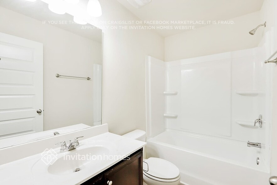 Building Photo - 3329 Alhambra Cir