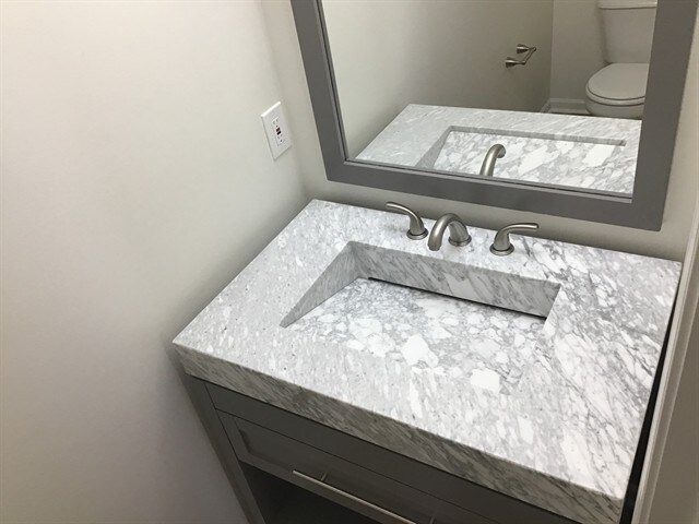 Building Photo - 2840 Meadow Gln