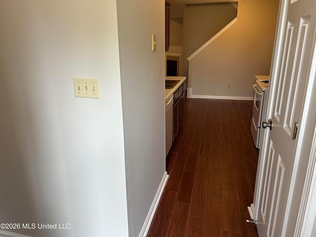 Building Photo - 7311 Madelyn Cove
