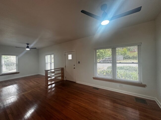 Building Photo - 1534 S Gadsden St