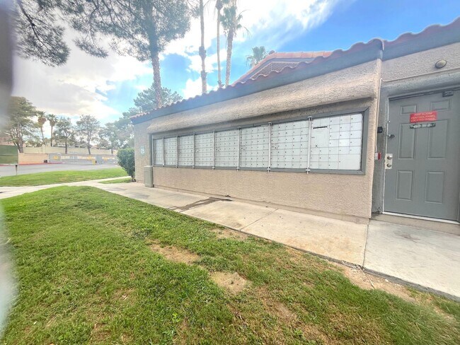 Building Photo - GORGEOUS 1BED/1BATH GROIND FLOOR UNIT CONDO