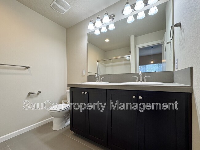 Building Photo - 13558 SW Beach Plum Terrace