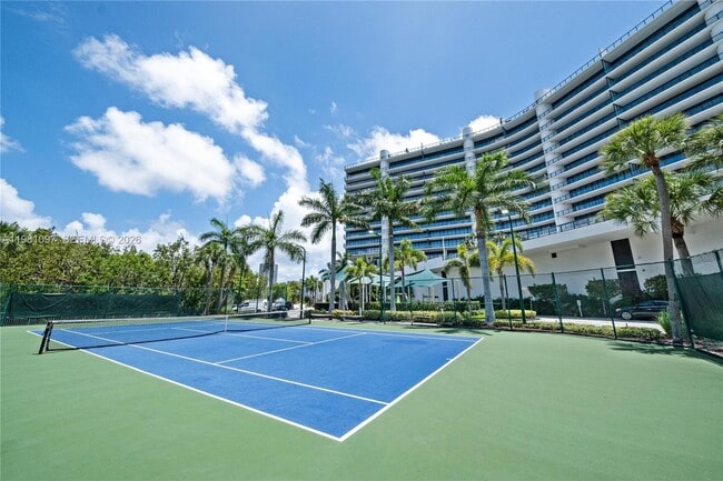 Building Photo - 5500 Island Estates Dr