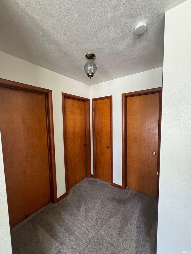 Building Photo - 1906 E Maxwell Ln