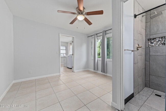 Building Photo - 4078 Spring Park Cir