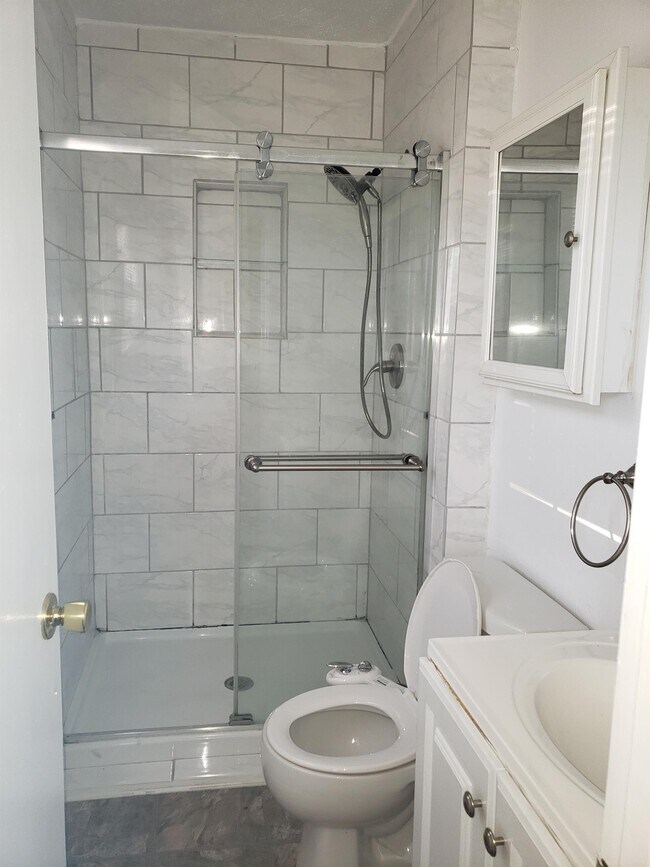 Building Photo - 5408 Silver Pine Ct