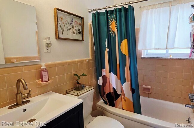 Building Photo - 4217 Crooks Rd