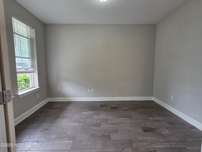 Building Photo - 1494 Shadow Creek Dr