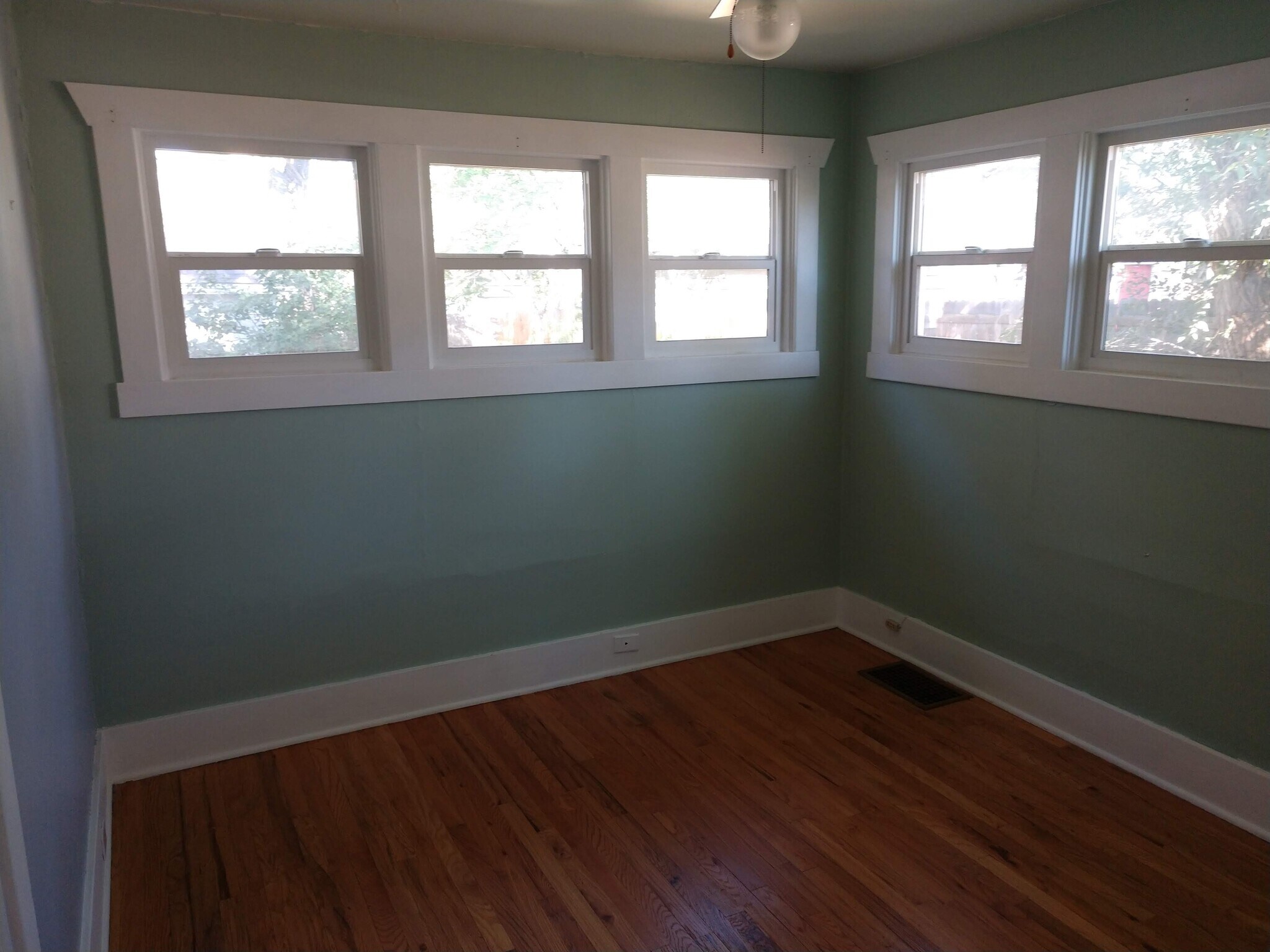 Upstair Bedroom - 2235 S FRANKLIN ST