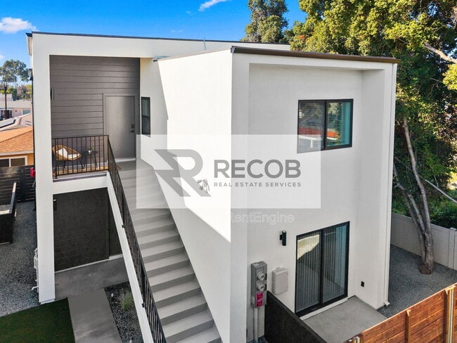 Building Photo - 6730 Mohawk St