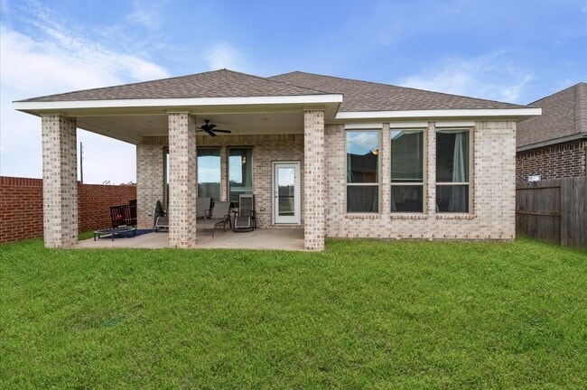 Building Photo - 1939 Misty Field Dr