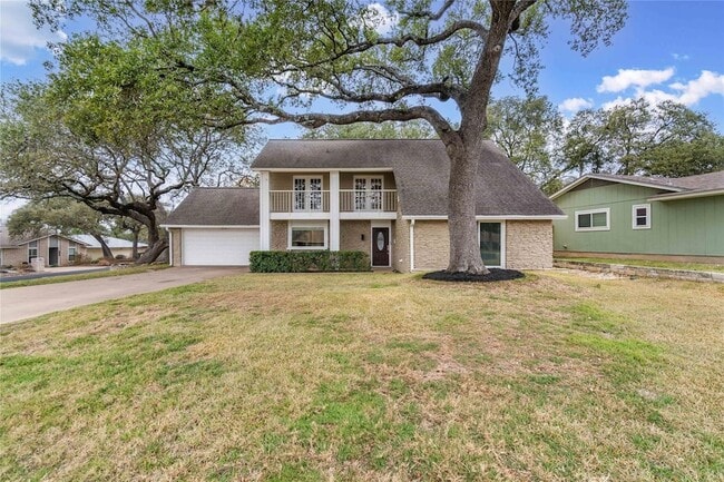 Building Photo - 8000 Manassas Dr