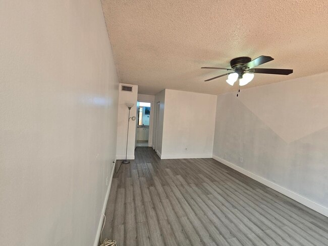 Building Photo - 10343 Greenhouse Rd