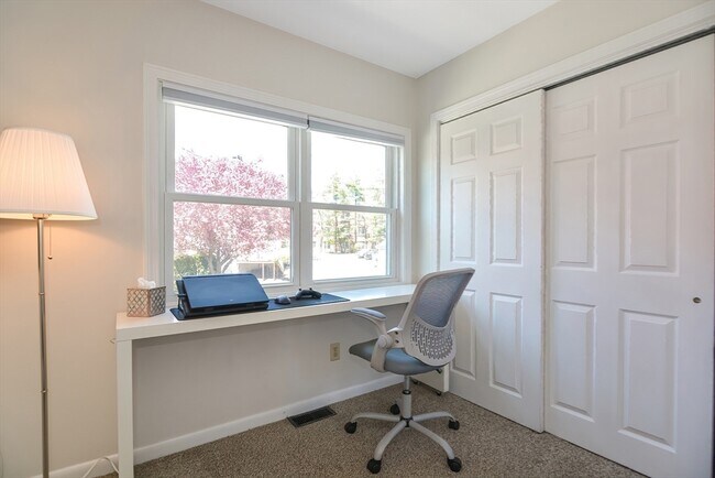 Building Photo - 109 Salem St