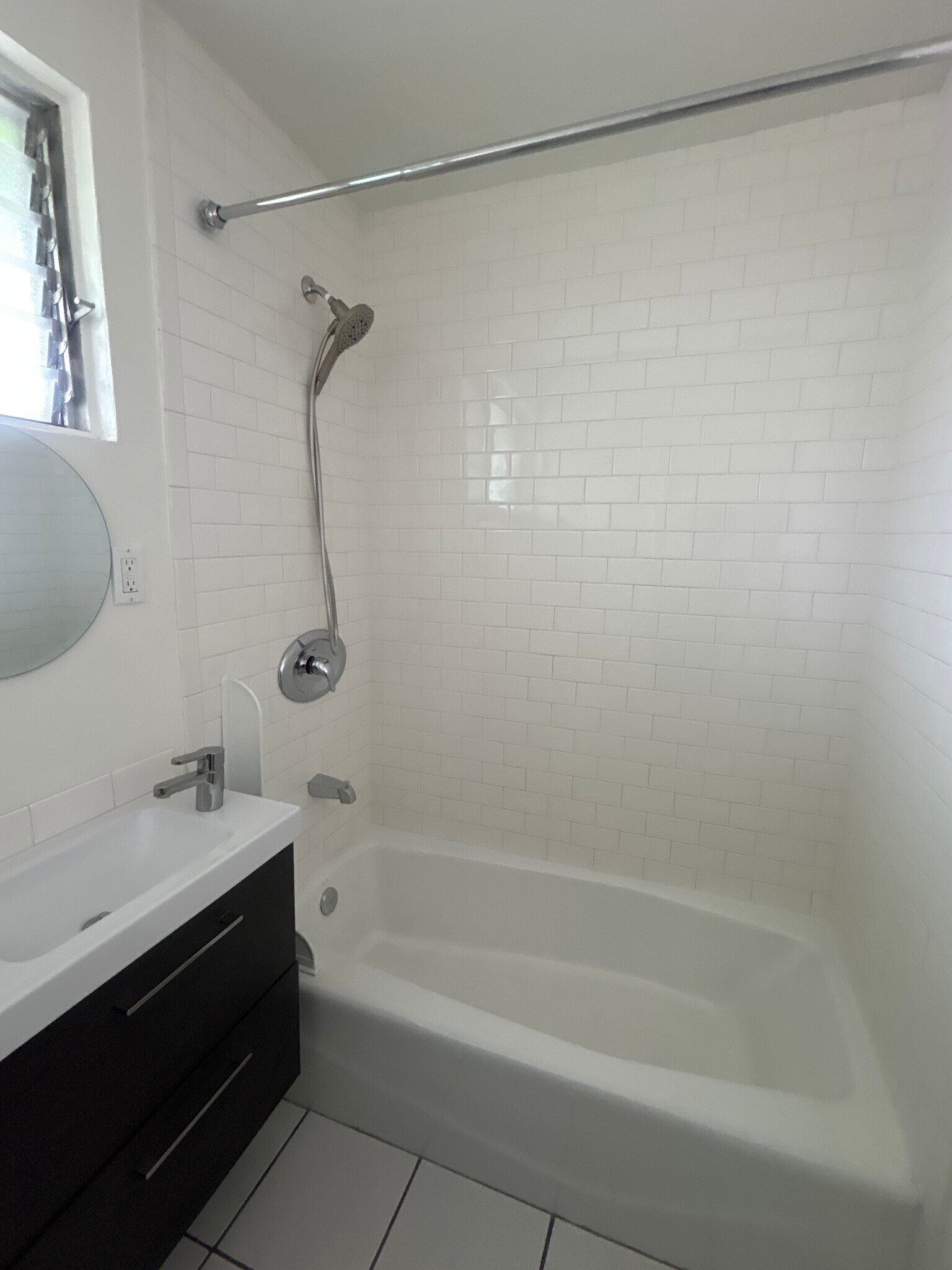 Bathroom - 2359 Glendale Blvd