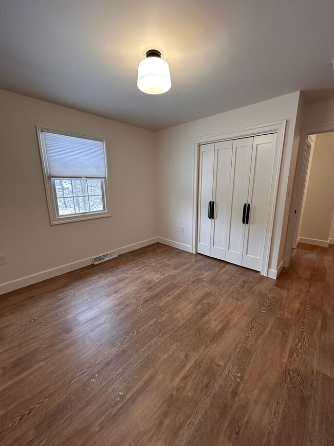 Building Photo - Updated 3 Bed 1.5 Bath Townhouse in Lititz!