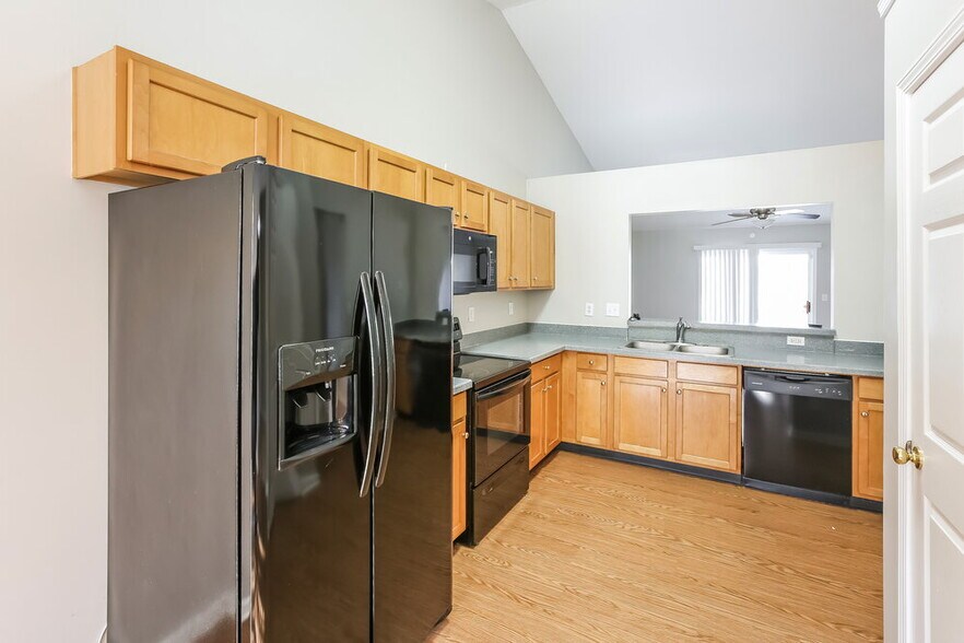 Building Photo - 1528 Moss Creek Dr