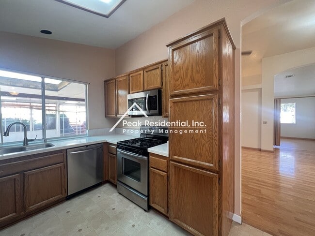 Building Photo - 8113 Bellsbrae Dr