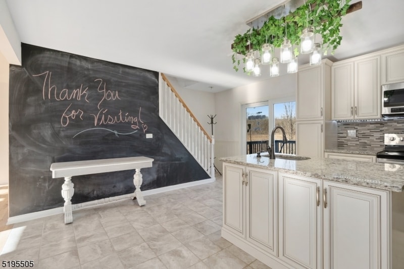 Building Photo - 7 Berry Rd