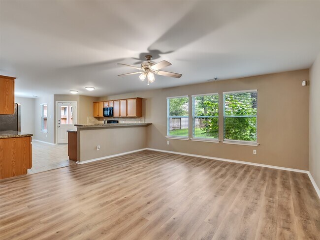 Building Photo - 34 W Sage Creek Pl