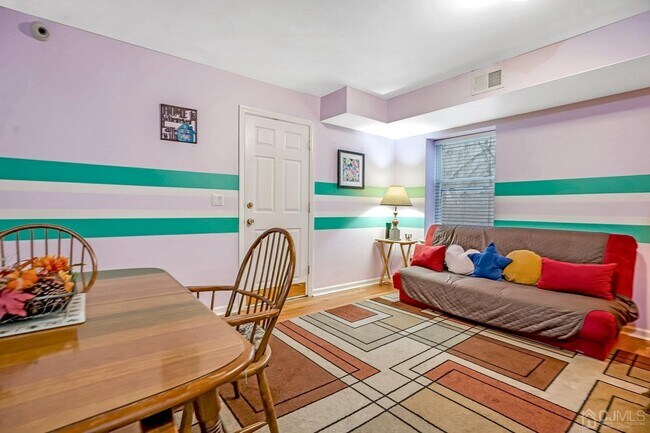 Building Photo - 125 Elizabeth Ave