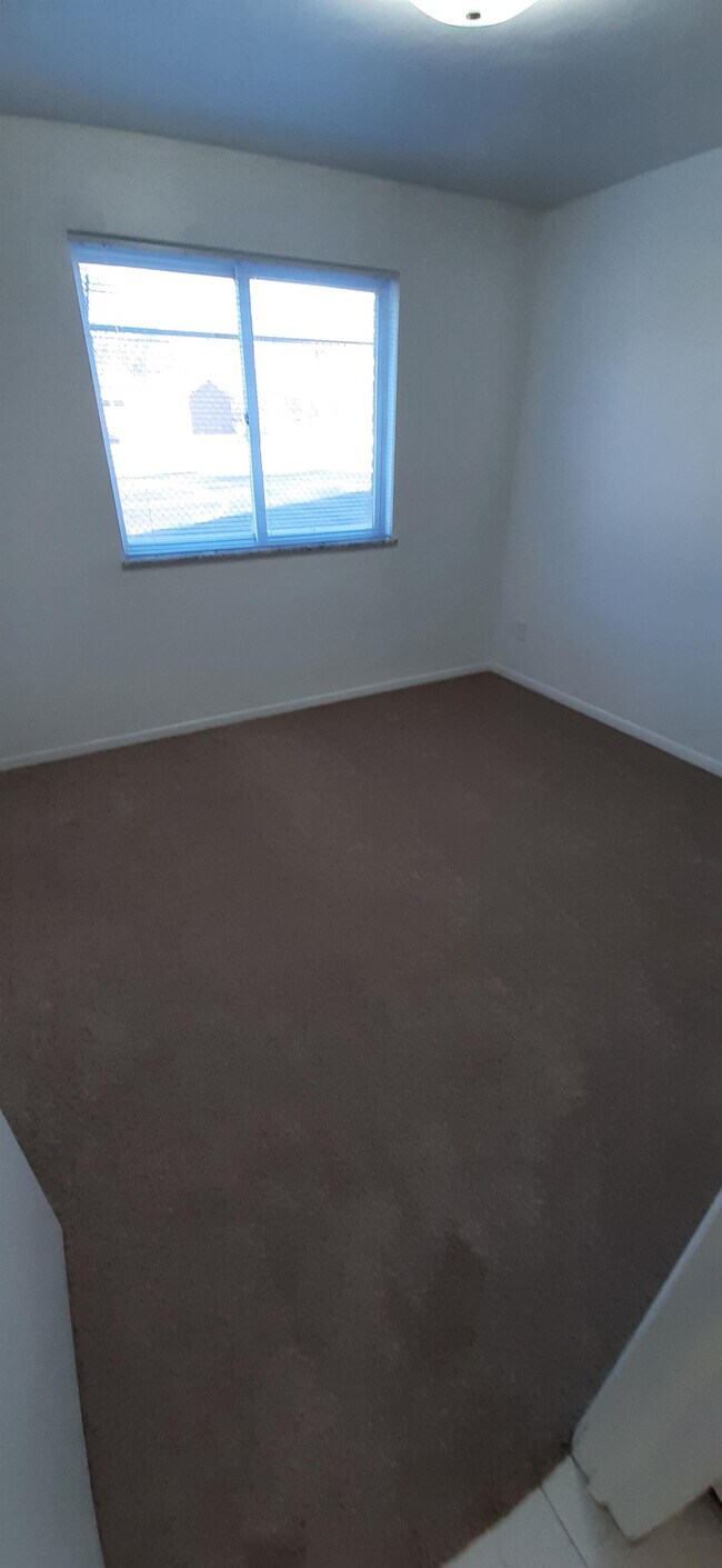 Building Photo - 143 Lynwood Manor