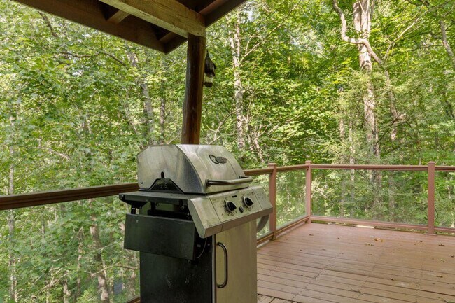 Building Photo - 3053 Brothers Way