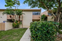 Building Photo - 14277 N Kendale Lakes Cir